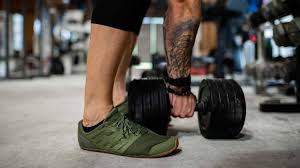 Os homens fortes da época usavam esses pesos para demonstrar suas forças, participando de atividades e jogos com essas peças antigas. Best Dumbbell 2021 T3