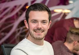 Adwise I De (persoonlijke) ontwikkeling van Senior Advertising Marketeer  Dennis