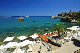 Compare prices & book the most beautiful sicily hotels with great savings at escapio, your website for unique hotels. From Bed To Sea Five Luxury Hotels By The Beach In Sicily Italy Magazine