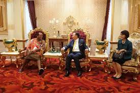 Mswati iii, member of the swazi royal family who became king of swaziland in 1986, four years after the death of his father, king sobhuza ii. å¤–äº¤éƒ¨ Ministry Of Foreign Affairs Roc Taiwan A Twitter Our New Ambassador To The Kingdom Of Eswatini In Africa Jeremy H S Liang Presented His Credentials To King Mswati Iii At