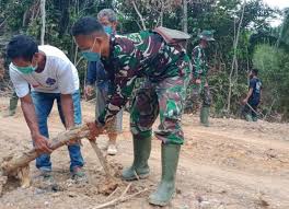 Ringan sama di jinjing berat sama di pikul by ancah mc,h padlan, donaririn riani,anisa. Berat Sama Dipikul Ringan Sama Dijinjing Kunci Keberhasilan Satgas Tmmd 110 Kodim 1206 Putussibau Suarapemredkalbar Com