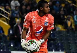 En sus dos primeros partidos oficiales, consiguió la primera consagración de su carrera. Atencion Millonarios Se Definio El Futuro De Wuilker Farinez