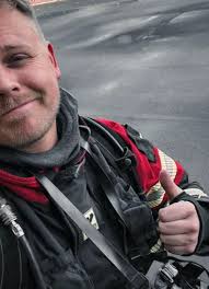 Benjamin var tæt på at miste livet under fabriksbrand