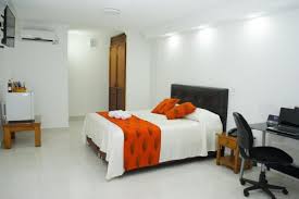 Mire más de 400 testimonios de hoteles de los huéspedes reales para elegir la mejor en hotel la luna ofrecen las siguientes categorías de habitaciones: A Hotel Com Hotel La Luna Hotel Cali Colombia Price Reviews Booking Contact