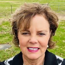 Beverly Oxley's Instagram, Twitter & Facebook