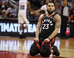 Warriors guard shaun livingston went up for a layup and came down with a vicious elbow to vanvleet's face. Fred Vanvleet Doubtful For Game Against Blazers As Raptors Injury List Grows The Star