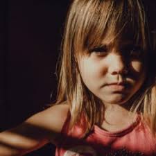 Assistente Social fala sobre o Dia Nacional de Combate ao Abuso e  Exploração Sexual de Crianças e Adolescentes