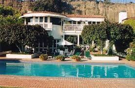 Louis B Mayer S House In Santa Monica Later Bought By Peter Lawford And Used By Jfk As His West Coast Base Hollywood Homes Celebrity Houses American Mansions