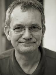 Ben Willmore is a photographer, author, educator, and renowned digital  imaging expert. In 2006, he sold his home and embarked