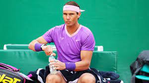 Nadal has won 20 grand slam singles titles, as well as a record 35 atp tour masters 1000 titles, 21 atp tour 500 titles and the 2008 olympic gold medal in singles. Rafael Nadal Uber Training Mit Daniil Medvedev Kein Sorgen Um Mich Gemacht Eurosport