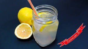 1 1/2 tazze di succo di limone appena spremuto (circa 10 limoni) Limonata Fatta In Casa Youtube
