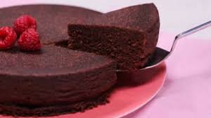 Le Gateau Au Chocolat Le Plus Rapide Du Monde Tasties Foods En 2020 Gateau Chocolat Dessert Alimentation