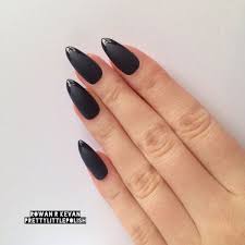 Almond Shaped Acrylic Nails With Black Tips Matte Black With Glossy Tip Stiletto Nails Nail Designs Nail Art Nails Stiletto Nails Acrylic Nails Pointy Stiletto Nails Pointy Nails Tape Nail Designs