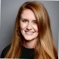 Kelly Hooper's Instagram, Twitter & Facebook