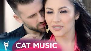 În faţa porţii casei mele de la ţară, se întâmplă, uneori, să se oprească un om. Freestay Feat Andra Intre Noi Nu Mai E Nimic Official Video Youtube