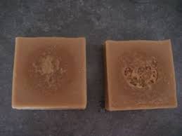 Shampoing Barre A La Biere Potions Et Chaudron Recettes De Cosmetiques Naturels Et Bio Savons F Shampoing Barre Savon Fait Maison Recette Shampoing Solide