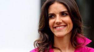 Santiago, chile diseñadora gráfica, madre, abuela, cocinera, jardinera, tejedora, costurera y mucho más. Maria Luisa Godoy Enternecio Al Mostrar Lo Grande Que Esta Su Retono