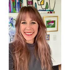 Karen Stall's Instagram, Twitter & Facebook