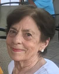 Polly Waters's Instagram, Twitter & Facebook