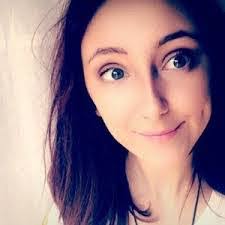 Ang Thach's Instagram, Twitter & Facebook