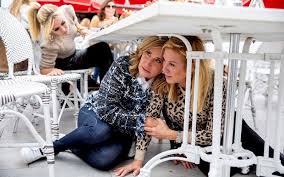 The series chronicles five women in new york city—ramona singer, jill zarin, luann de lesseps, bethenny frankel, and alex mccord—as they balance their personal and business lives, along with their social circle. Rhony Season 12 Review Real Housewives Of New York City Is A Drunken Mess Reality Blurred