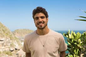 .caio castro pode ter ficado incomodado com a possibilidade de a atriz se relacionar com outra segundo o jornalista, sabendo do novo romance de maria, caio estaria enviando mensagens para a. Caio Castro Inicia Novo Projeto Em Canal No Youtube Mh Celebridades E Tv