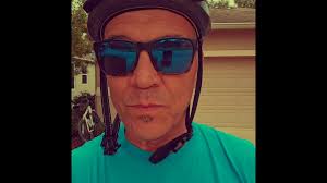 Gig one of two started at the Corey Ave Market. * So far my truck battery  died and one of my speaker poles broke and the speaker fell. How's your day  going? *