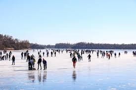 Voetbalverenigingen vv hoogkerk csvh de held. Groningen Geniet Volop Van Winterweer Foto S Oog Radio En Televisie