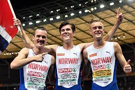 Jakob ingebrigtsen wurde als das fünfte von insgesamt sieben geschwistern im norwegischen sandnes bei stavanger geboren. 17 Jahriger Norweger Holt 1 500 M Gold Sport Orf At