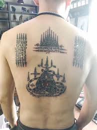 Là biểu tượng rất linh thiêng về mặt văn hóa, và đầy thẩm mỹ đối với xăm hình nghệ thuật, rất đặc. XÄƒm Phep Thai Thap 9 Ä'á»‰nh Hinh XÄƒm Phai Máº¡nh Yeu Thich