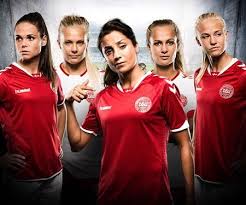 A seleção da dinamarca começa neste sábado, às 13h, a sua caminhada nesta eurocopa, em casa. Anonimowy Idealnie Nieodpowiedni Camisa Da Selecao Da Dinamarca Ktorego Przeczytac Uwaznie Wszystkiego Najlepszego