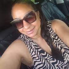 Khloé Kardashian added a new photo.