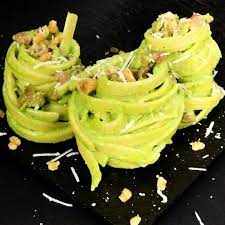 Al Ta Cucina On Instagram Fettucce Con Pesto Di Broccoli E Sbriciolata Di Salsiccia Segui Al Ta Cucina Anche Su Face Ricette Cibo Primi Piatti Di Pasta