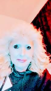 My love, I've always been saying how i feel. I know how hard it is to love  someone and they don't love you back. I've been a victim of that, people  have