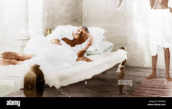 Mahatma Gandhi resting during fast for Hindu Muslim unity Delhi India Asia September 1924 Stock Photo - Alamy