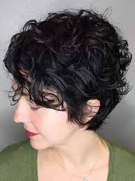 For a triangular face, bob and garzon haircuts with ears open, bangs should be short, straight, with the correct shape or elongated. 34 Charming Messy Curly Pixie Hairstyles For 2018 Curly Pixie Hairstyles Short Wavy Hair Thick Hair Styles