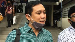 Jokowi vs cendana mp3 320kbps 128kbps 256kbps gratis sejak reformasi di tahun mari kita bongkar semua di timeline bersama denny siregar hanya di cokro tv. Denny Siregar Usul Jokowi Jatuhkan Sanksi Kebiri Bagi Koruptor