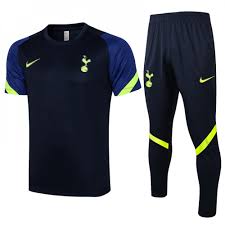Jun 08, 2021 · tottenham to play pacos de ferreira or larne fc in europa conference league playoffs harry kane refuses to show up for training in attempt to force sale to manchester city tottenham hotspur news 24/7 Camiseta De Entrenamiento Tottenham Hotspur 2021 2022 Kit Azul Marino Camisetasdefutbolshop