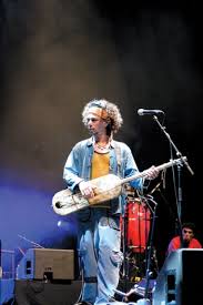 Il est à parier que vous vivrez toute la palette des émotions. Festival International Nuits D Afrique Gnawa Diffusion Le Rouge Et Le Noir Des Insoumis Le Devoir