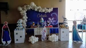 ¿estás pensando en celebrar el cumpleaños de tu hijo o de algún pequeño especial para ti? Frozen Decoracion Tematica Con Arco Arteyfiesta Decoracion Con Globos Fiestas Infantiles De Arequipa Facebook