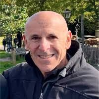 1600+ "Elliot" profiles