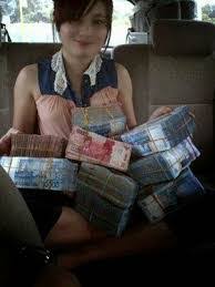 Hasil gambar untuk pesugihan dana gaib