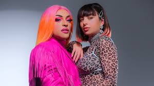 Vittarlovers, vamos entrar no clima de batidão tropical? Pabllo Vittar Ft Charli Xcx Flash Pose Official Music Video Youtube