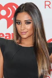 Shay Mitchell Balayage Straight Hair Hair Color Balayage Hair Inspiration Color