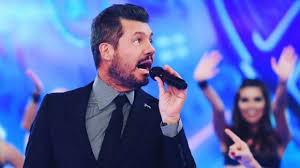 Así que, alfajor va, alfajor viene, los recuerdos cobraron vida en la pista. El Chicaneo De Marcelo Tinelli Por La Eliminacion De Chile Tvshow 12 10 2017 El Pais Uruguay