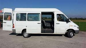 Fiat scudo pulmino 9 posti 2.0 mj 120 cv 7,990€ fiat scudo pulmino 9 posti 2.0 mj 120 cv tenuta in condizioni impeccabili in ogni sua parte, con doppia porta scorrevole, clima , cruise control ecc. Mercedes Sprinter 2 2 Cdi Pulmino 9 Posti Tetto Scopri Sihappy