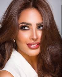 زيت تنظيف ( يزيل المكياج المقاوم للماء و العادي). Ø£Ø¬Ù…Ù„ Ù…Ø§ ÙŠÙ…ÙŠØ² ÙÙˆØ² Ø§Ù„ÙÙ‡Ø¯ Ù…ÙƒÙŠØ§Ø¬Ù‡Ø§ Ù…Ø¬Ù„Ø© Ø§Ù„Ø¬Ù…ÙŠÙ„Ø©