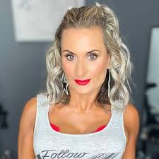 Rafaela Dias-Lewicki (@rafaeladiaslewicki)