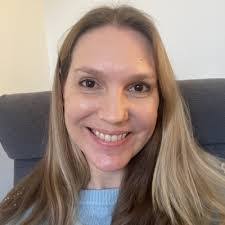 Barbara Bicknell's Instagram, Twitter & Facebook