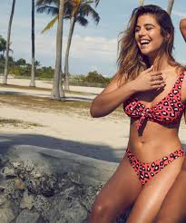 Los bikinis con copa, aros, tirantes gruesos son perfectos para sujetar y moldear el pecho grande. Bikinis Y Banadores Para Chicas Con El Pecho Grande El Perfecto Bikini Para Pecho Grande